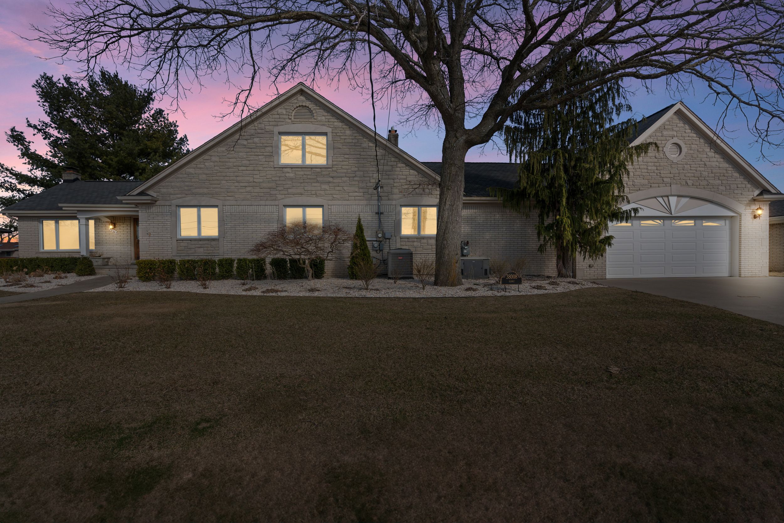 38008 SEAWAY Court