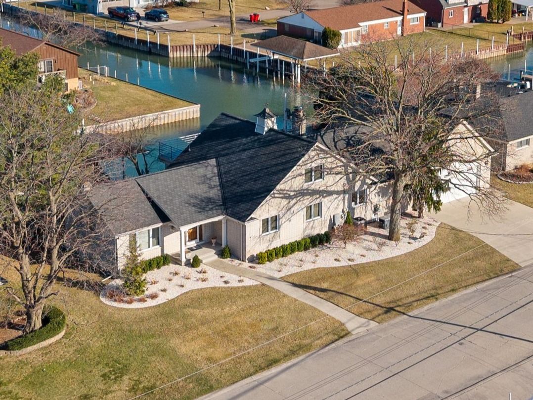 38008 SEAWAY Court