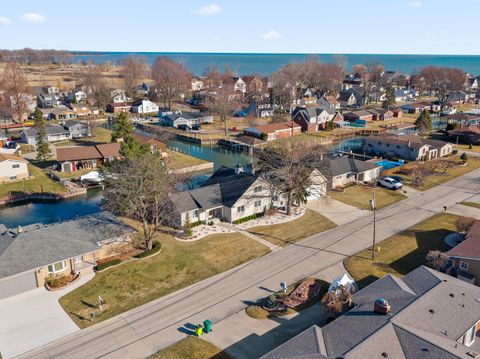 38008 SEAWAY Court Harrison Charter Township Macomb MI 48045