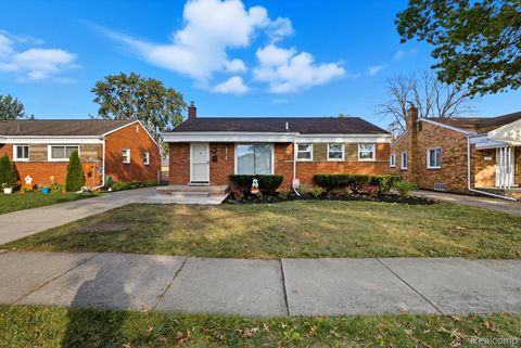 25160 Ronald Street Roseville City MI 48066