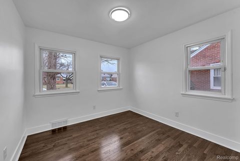 Tiny photo for 1550 Culver Avenue, Dearborn City, MI 48124 (MLS # 20261002596)