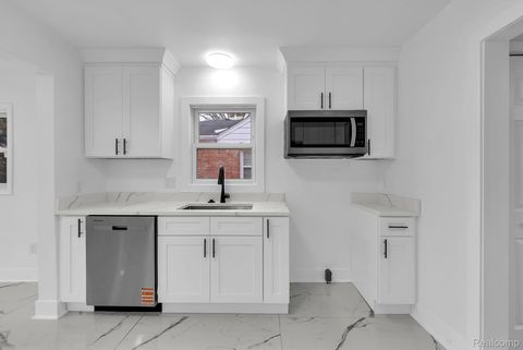 Tiny photo for 1550 Culver Avenue, Dearborn City, MI 48124 (MLS # 20261002596)