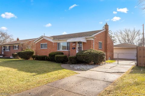 32713 CAMBRIDGE Street Garden City City MI 48135