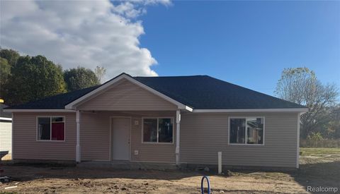 23274 Wellington Avenue Warren City MI 48089