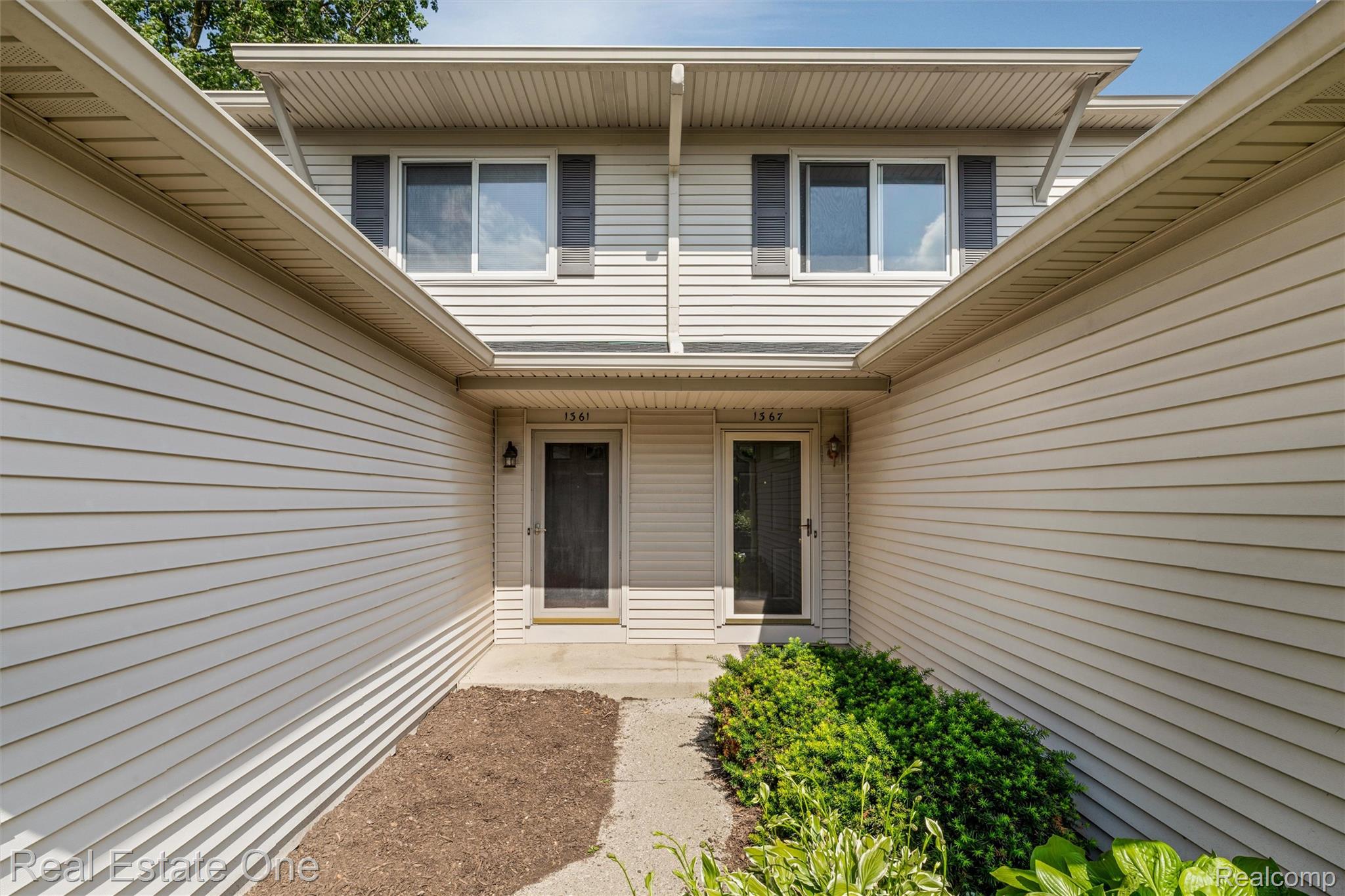 1361 Lochaven Road