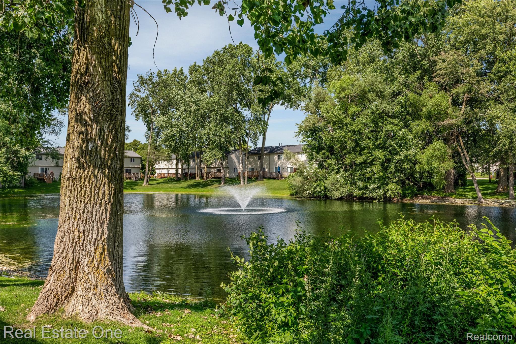 1361 Lochaven Road