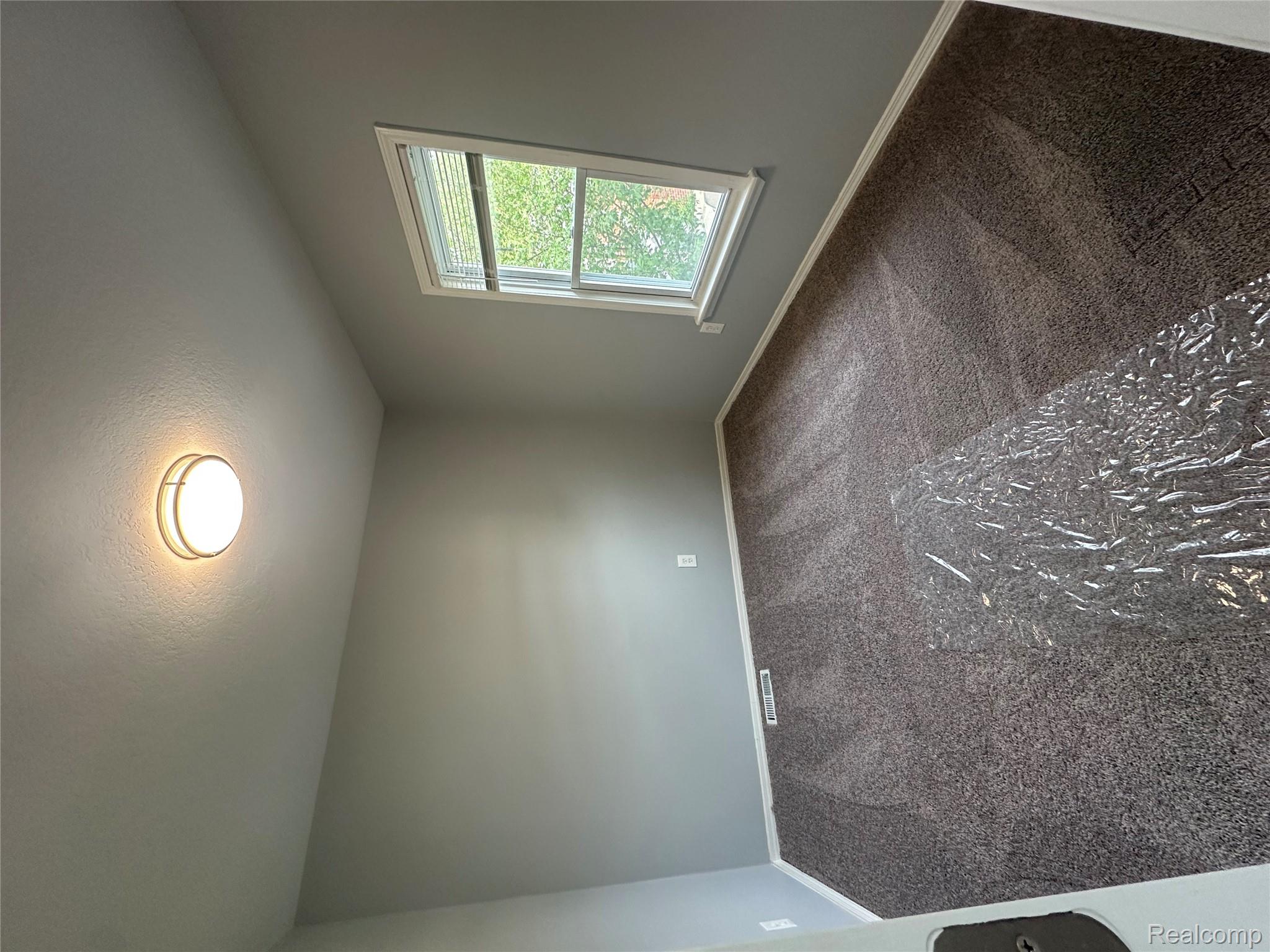 Riverview City, Michigan 48193, United States, 3 Bedrooms Bedrooms, ,2 BathroomsBathrooms,Residential,Active,220063