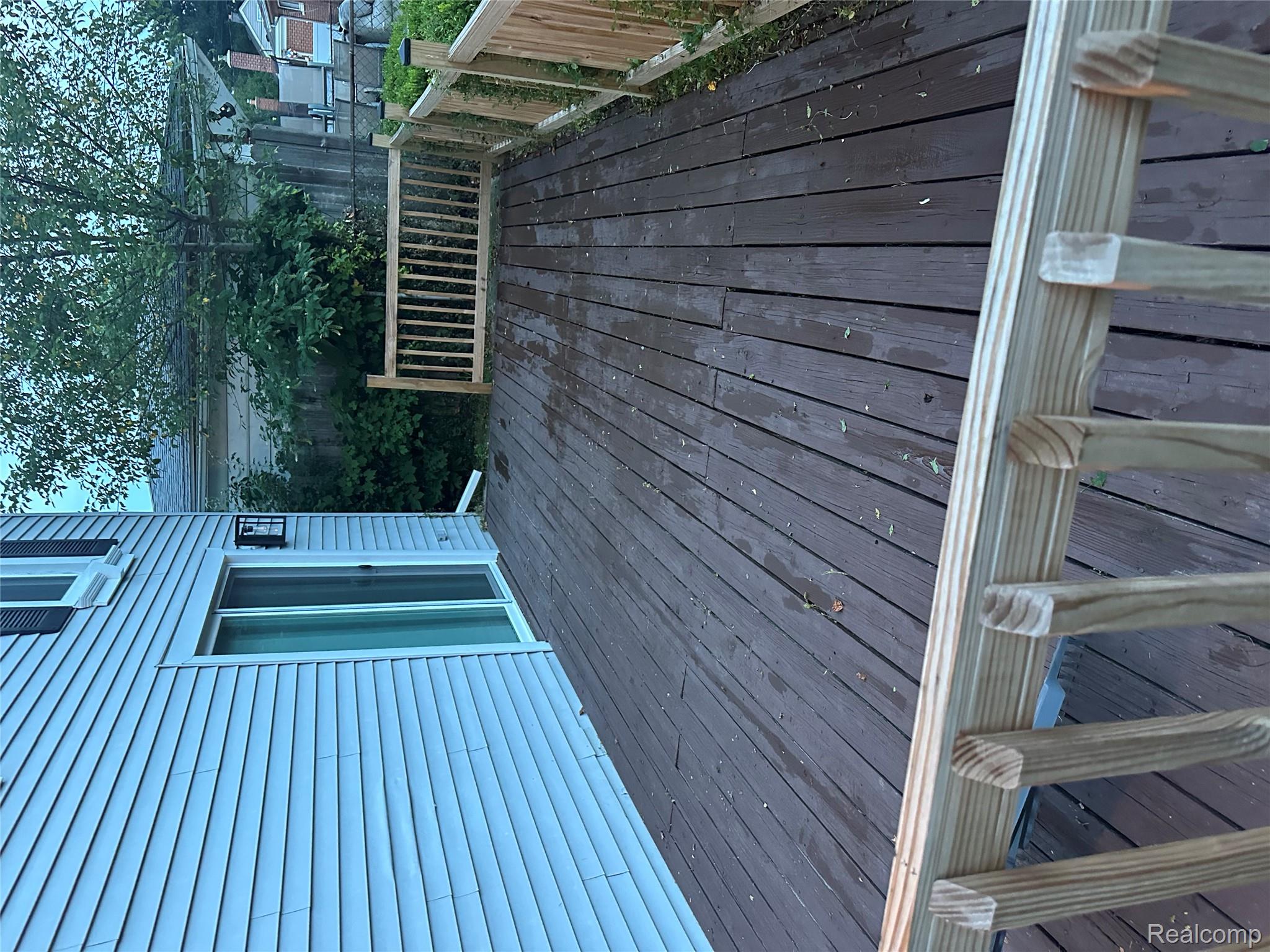 Riverview City, Michigan 48193, United States, 3 Bedrooms Bedrooms, ,2 BathroomsBathrooms,Residential,Active,220063