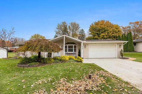 2705 Semloh Street Lake Orion Village MI 48360