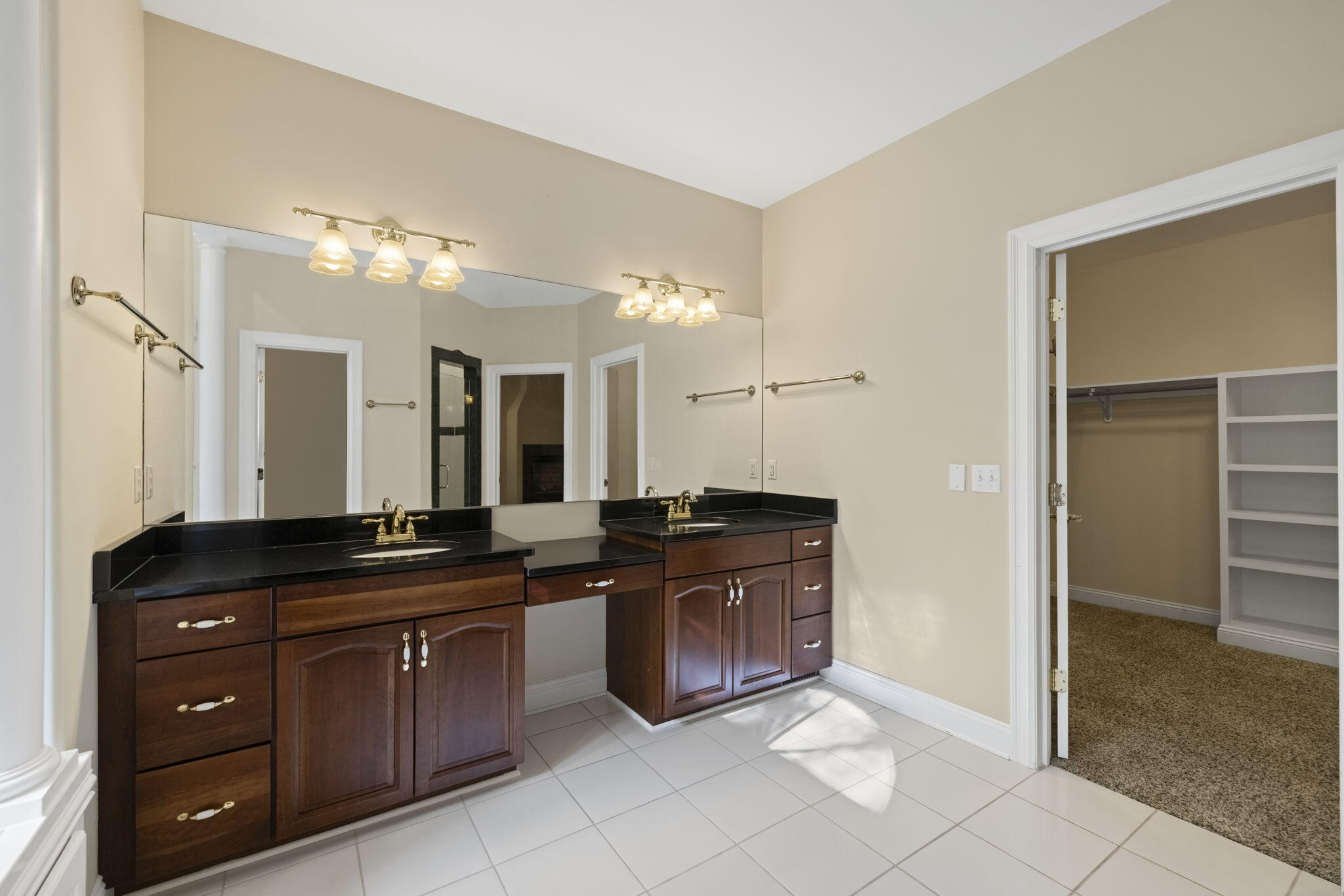 Chikaming Township, Michigan 49125, United States, 5 Bedrooms Bedrooms, ,4 BathroomsBathrooms,Residential,Active,232767