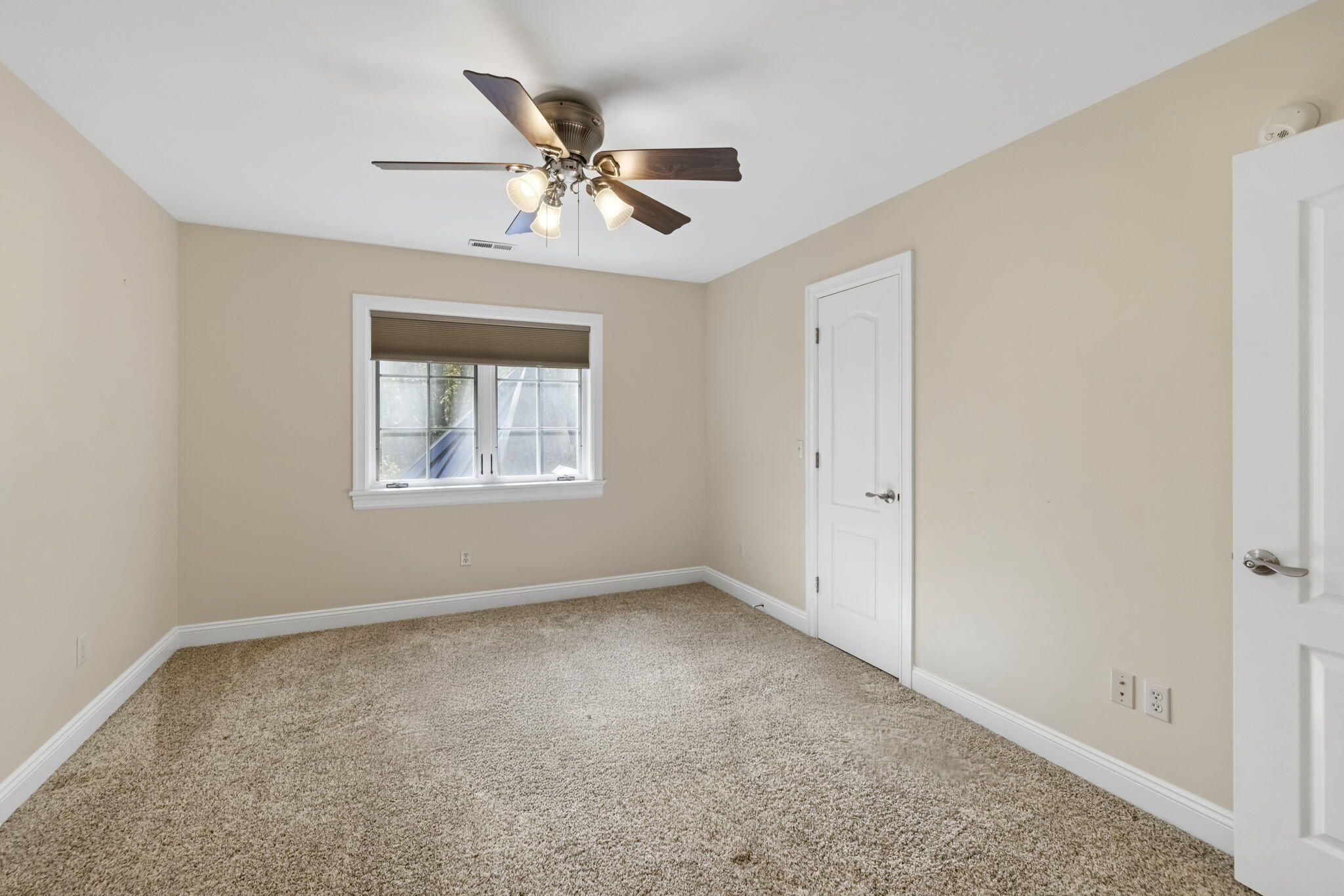 Chikaming Township, Michigan 49125, United States, 5 Bedrooms Bedrooms, ,4 BathroomsBathrooms,Residential,Active,232767