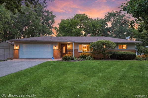 804 BONITA DR, WHITE LAKE, MI 48383 - Image 217fc65e8b9a64ddff1f4645d5f1d331/2646418804