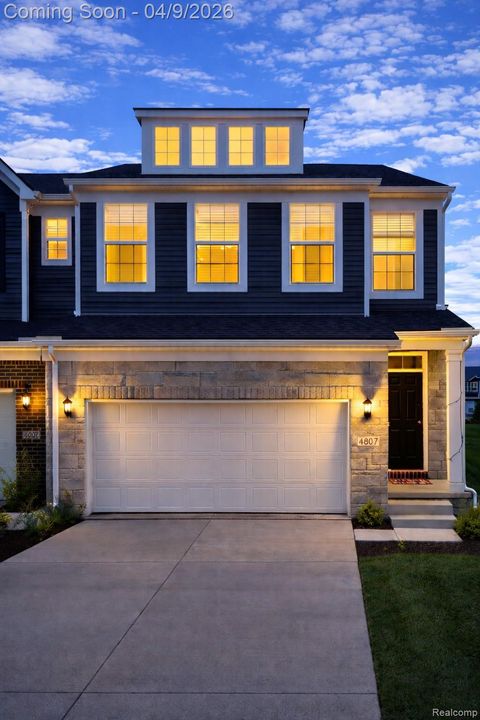 Photo of 4807 Glenora Drive, Lake Orion Village, MI 48359 (MLS # 20261021843)