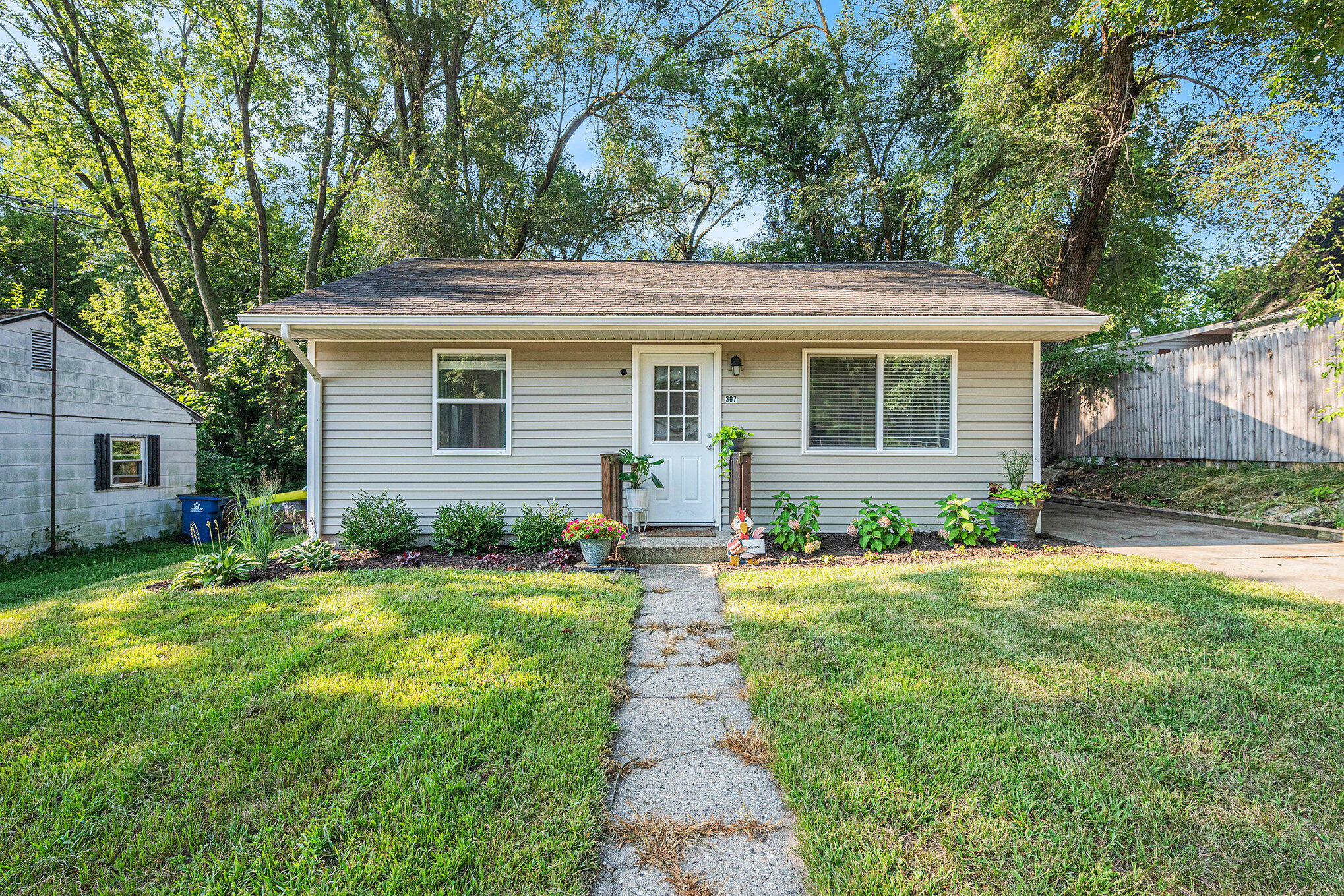 307 Garfield Avenue