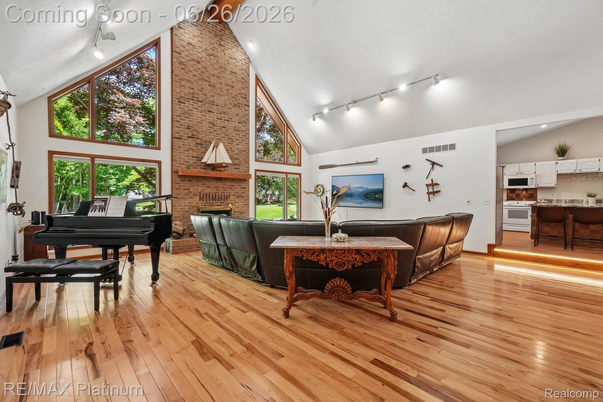 6100 Oak Valley Drive