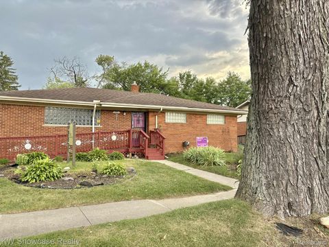 318 South Boulevard W Pontiac City MI 48341