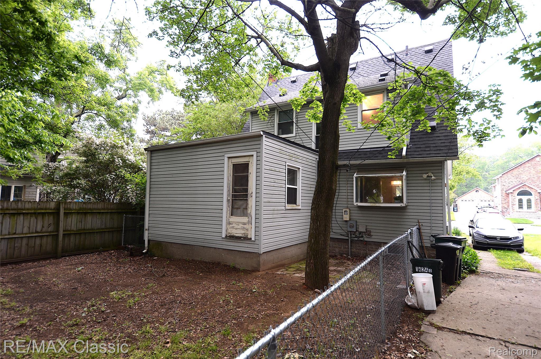 1924 Pinecrest Drive