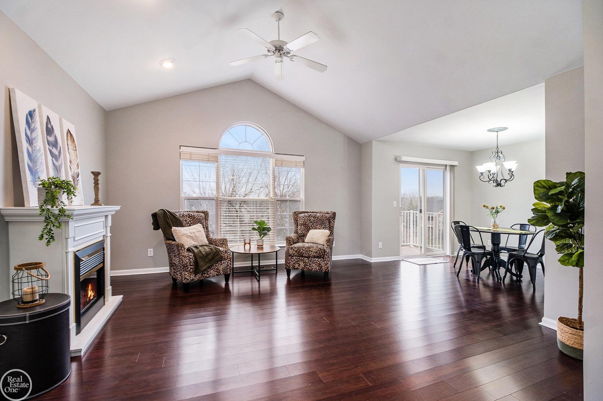 1895 flagstone Circle