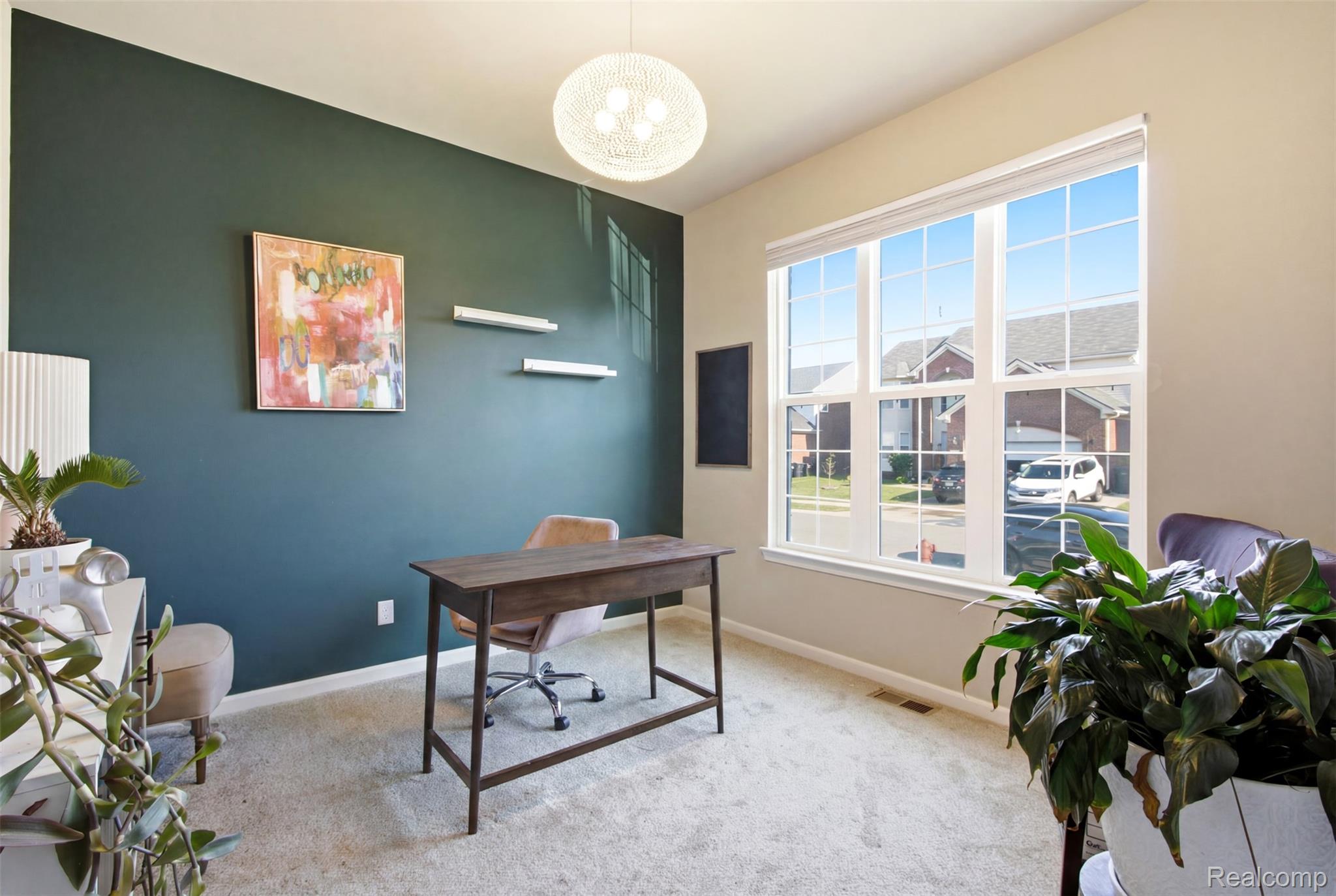 5085 Ridge Lane