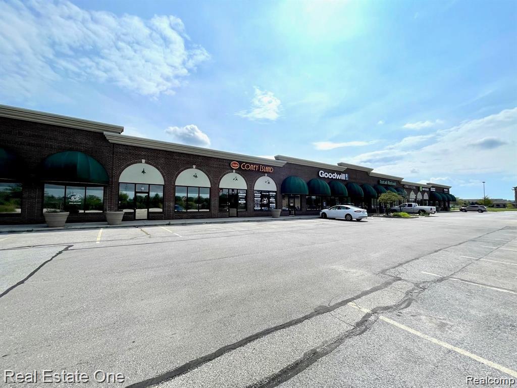 119 WATERSTRADT COMMERCE Drive