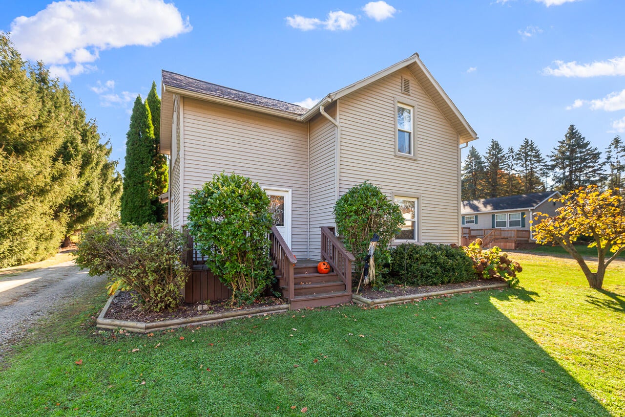 3591 Steamburg Road