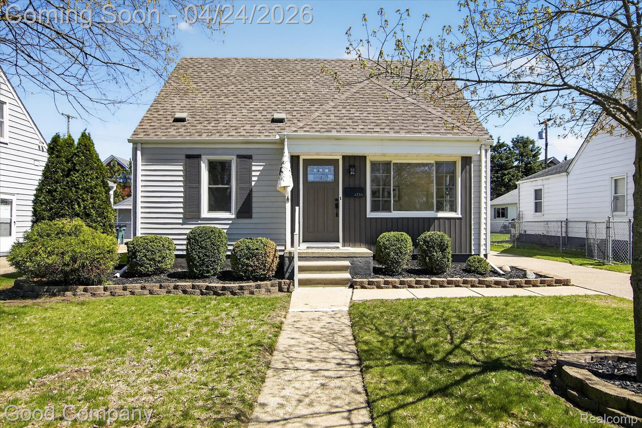 4336 Mandalay Avenue