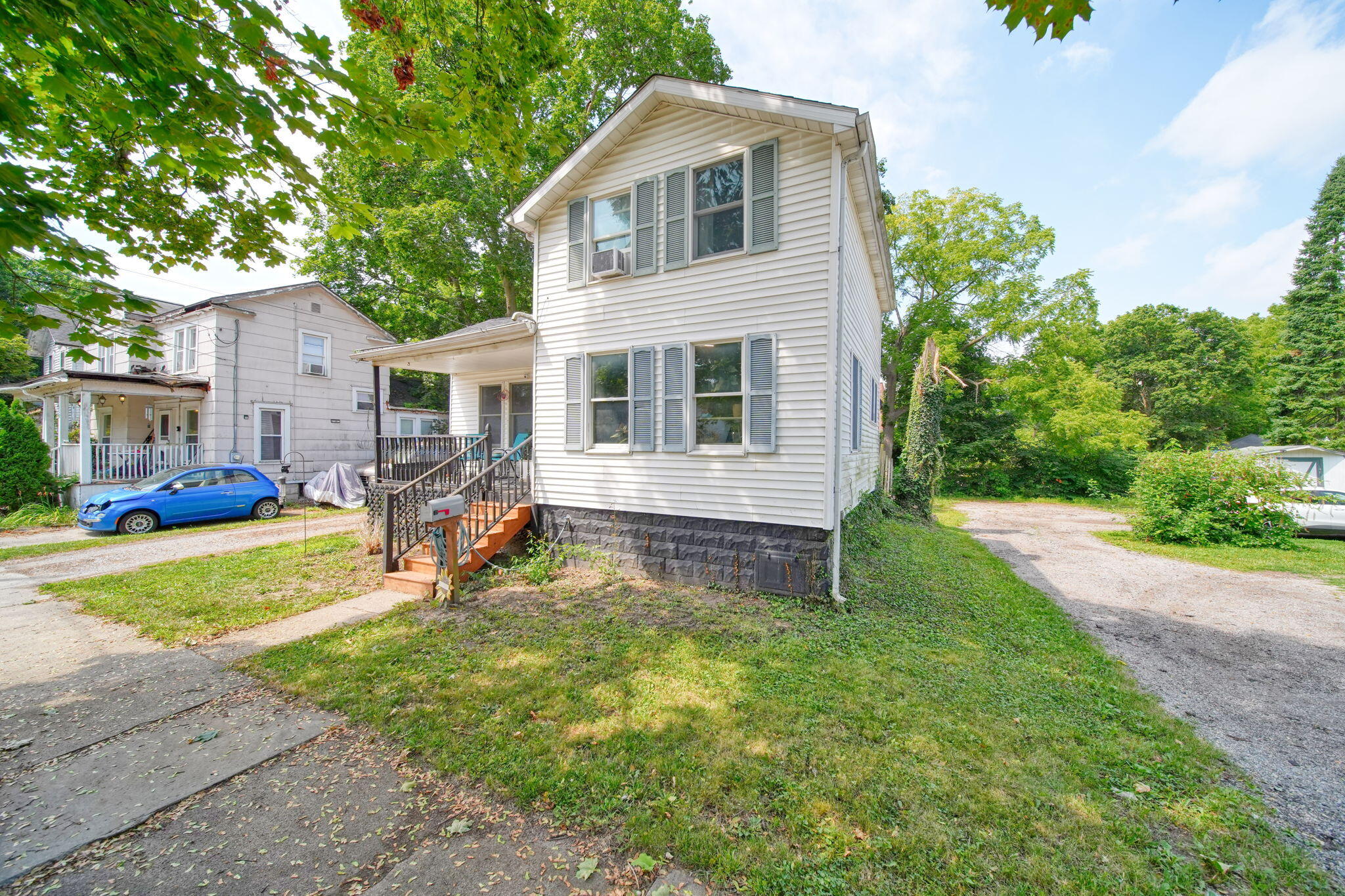 123 N Center Street