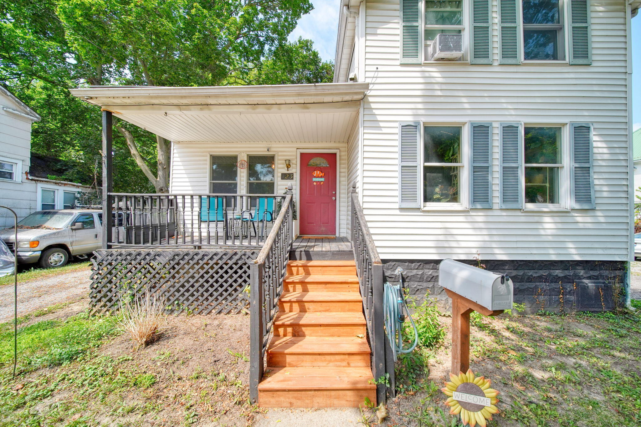 123 N Center Street