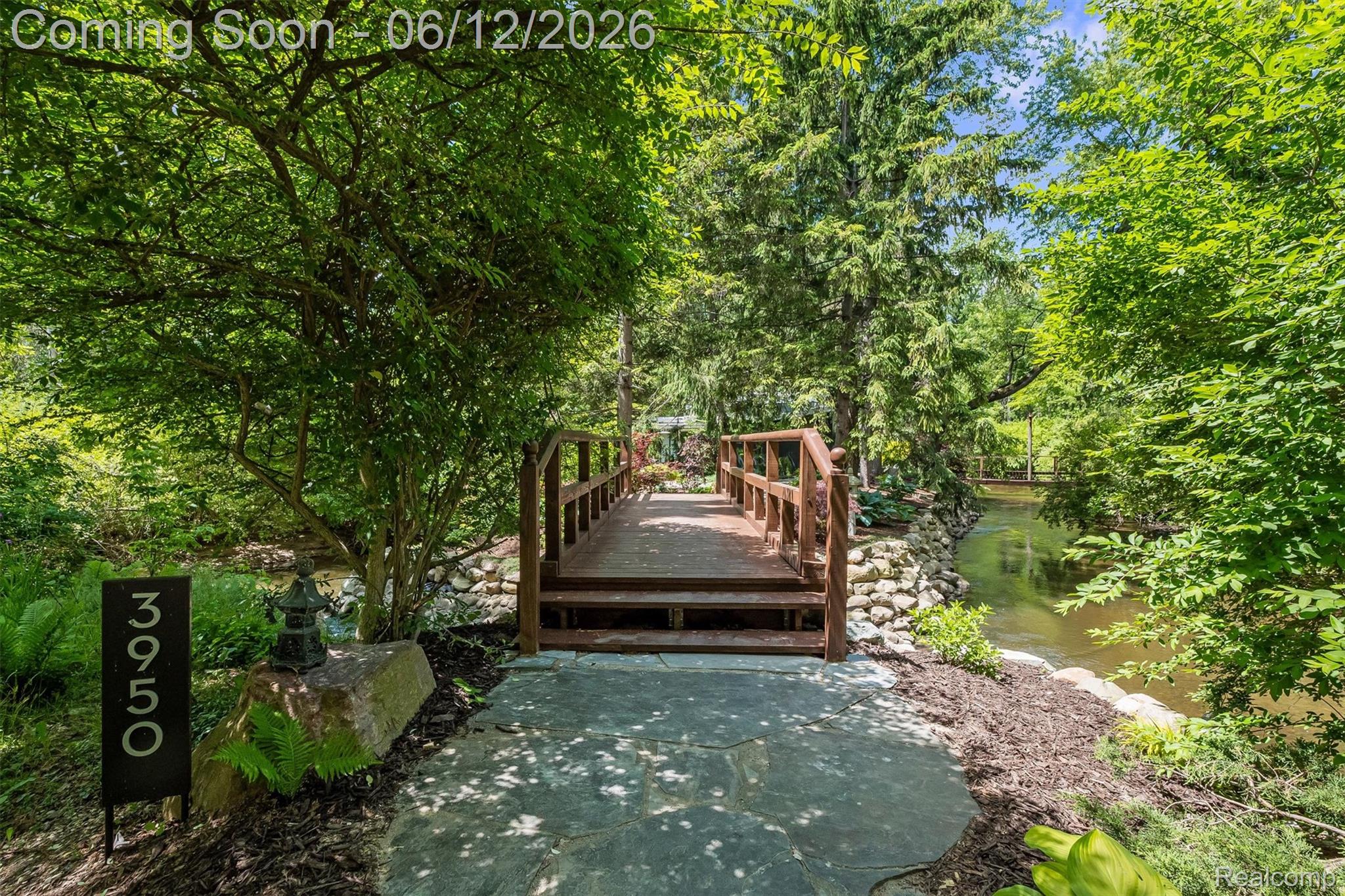3954 N Ellamae Road