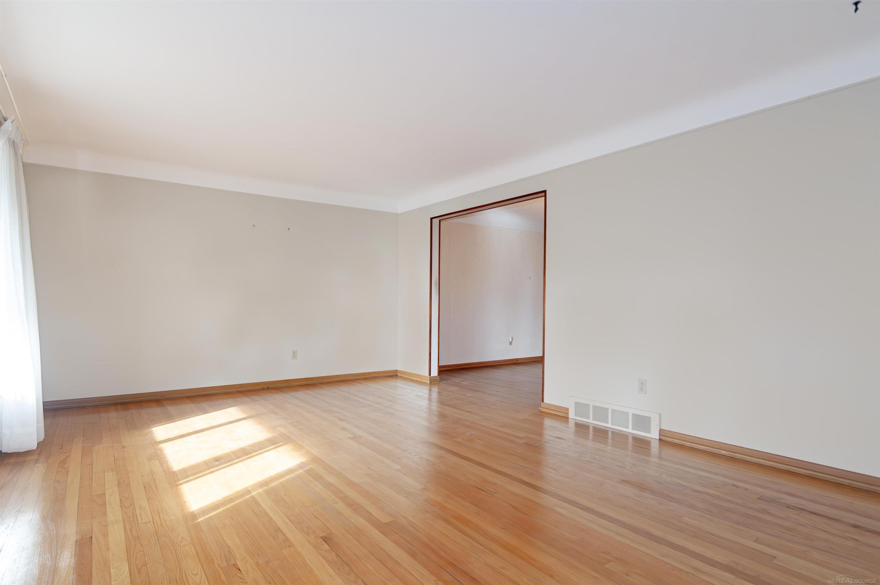 1376 Edmundton Drive