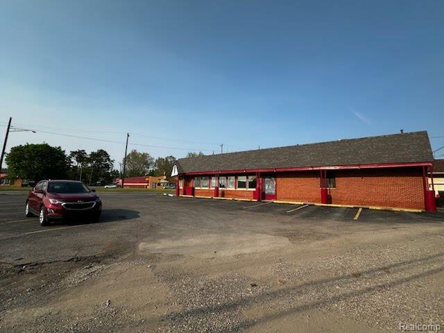 27281 Grand River Avenue