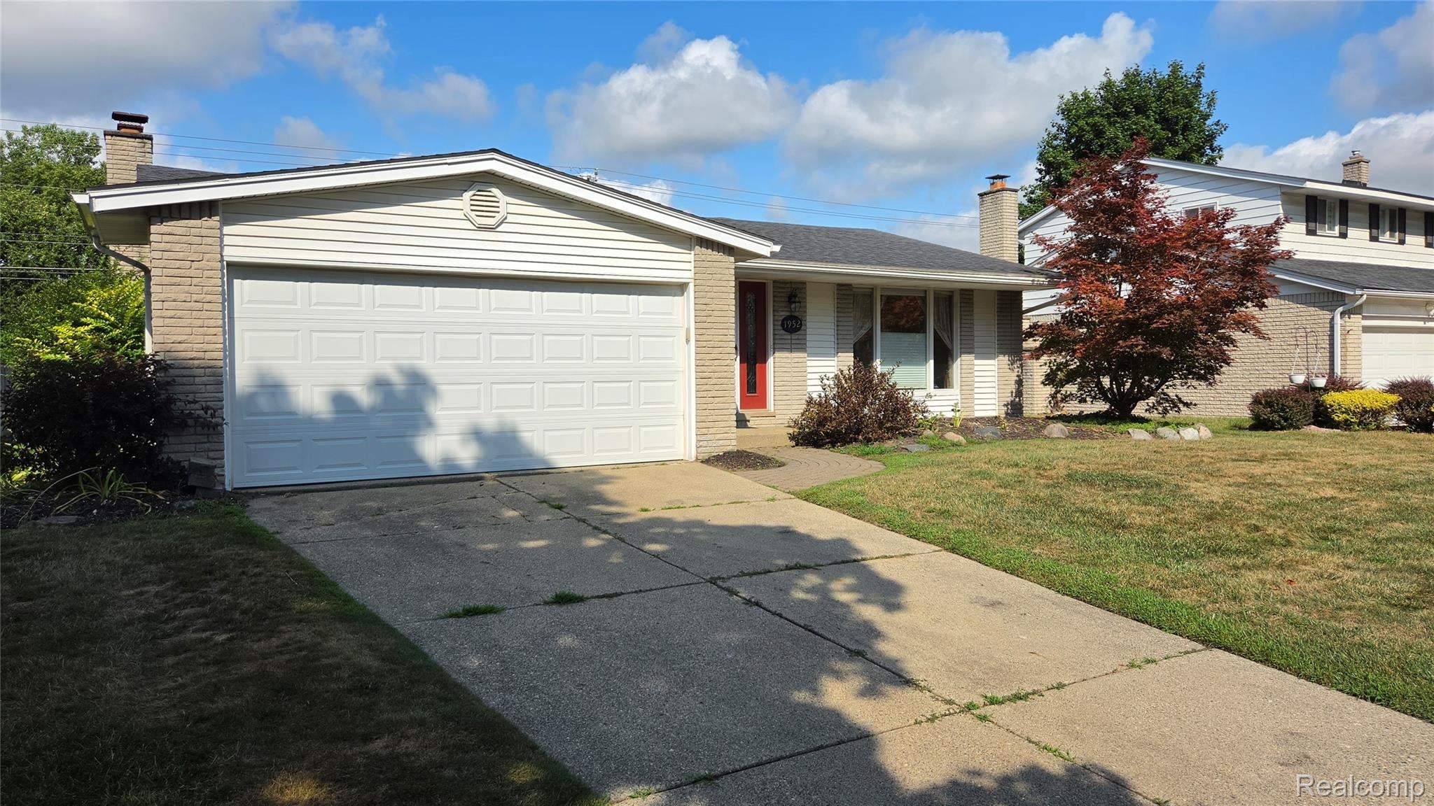 1952 S Globe Street