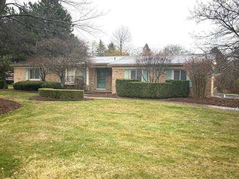 384 Bellamine Drive Oakland Charter Township MI 48309