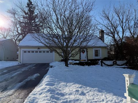 2123 Daintree Avenue West Bloomfield Charter Township MI 48323