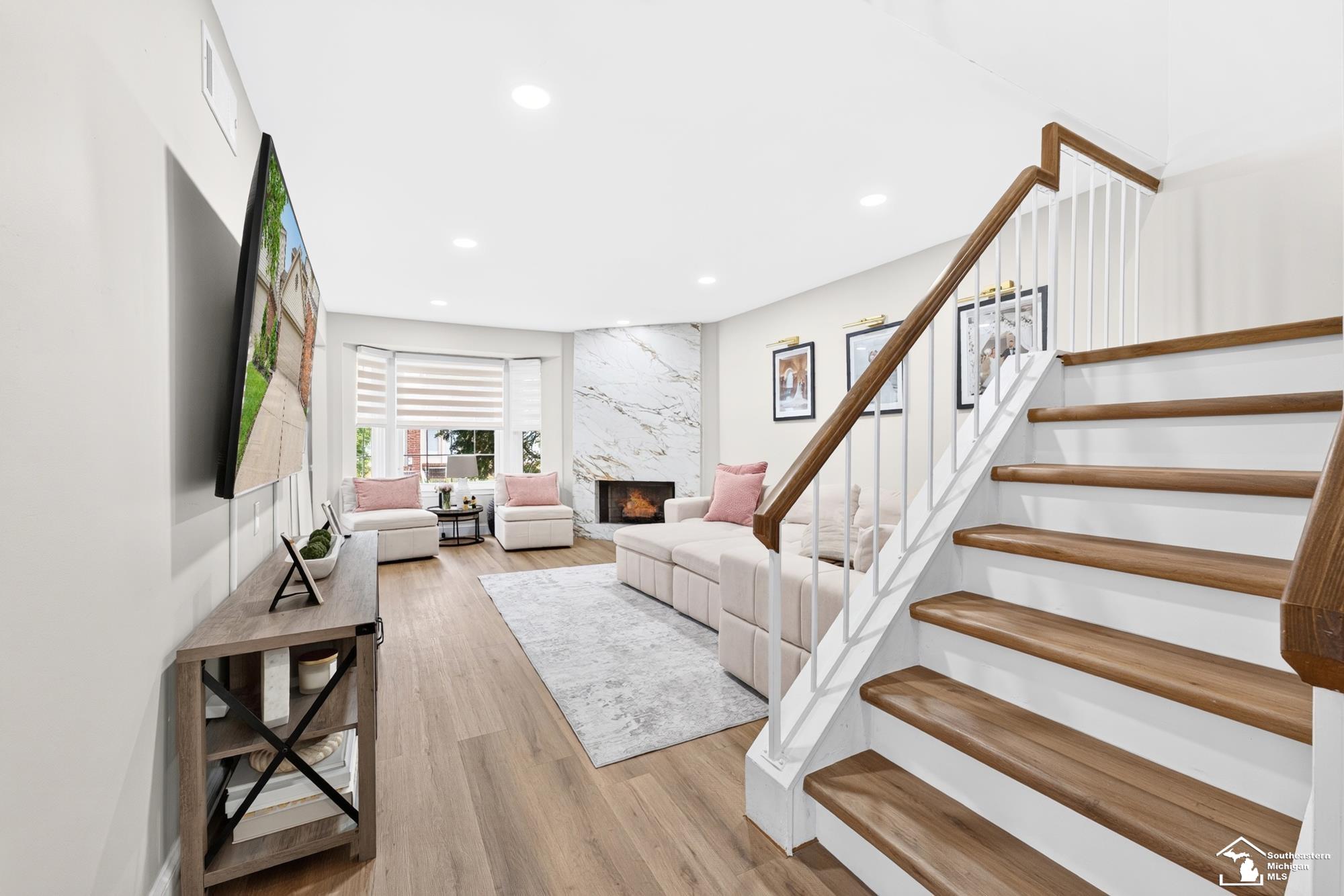 15696 Golfview Drive