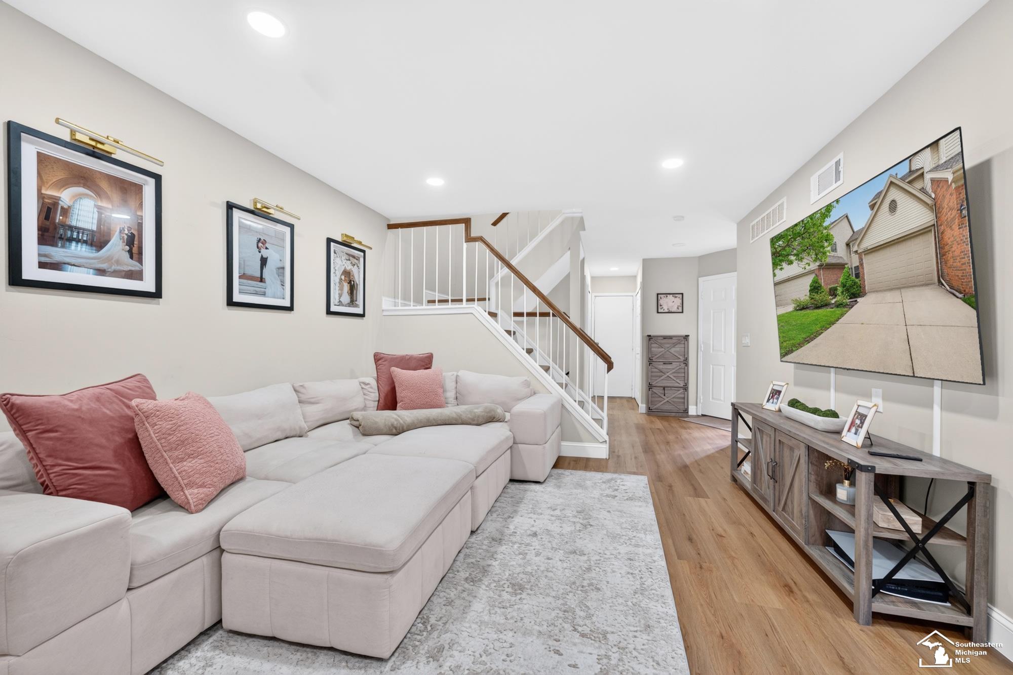 15696 Golfview Drive