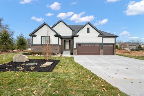 29697 Red Fox Lane Chesterfield Township MI 48047