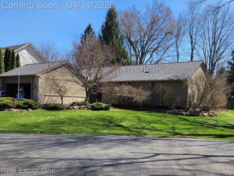 2110 Callie Drive Commerce Charter Township MI 48390