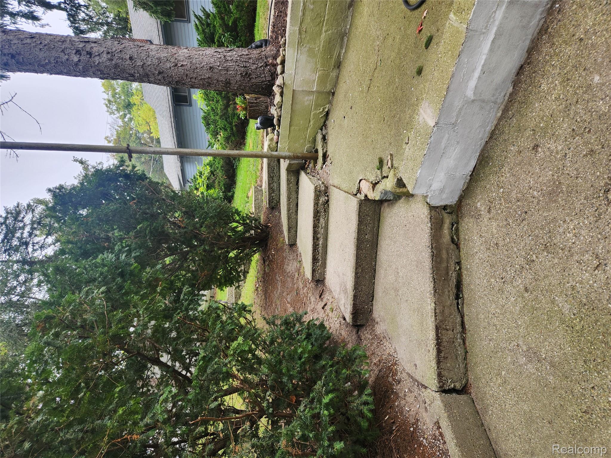 8463 Hillpoint Drive