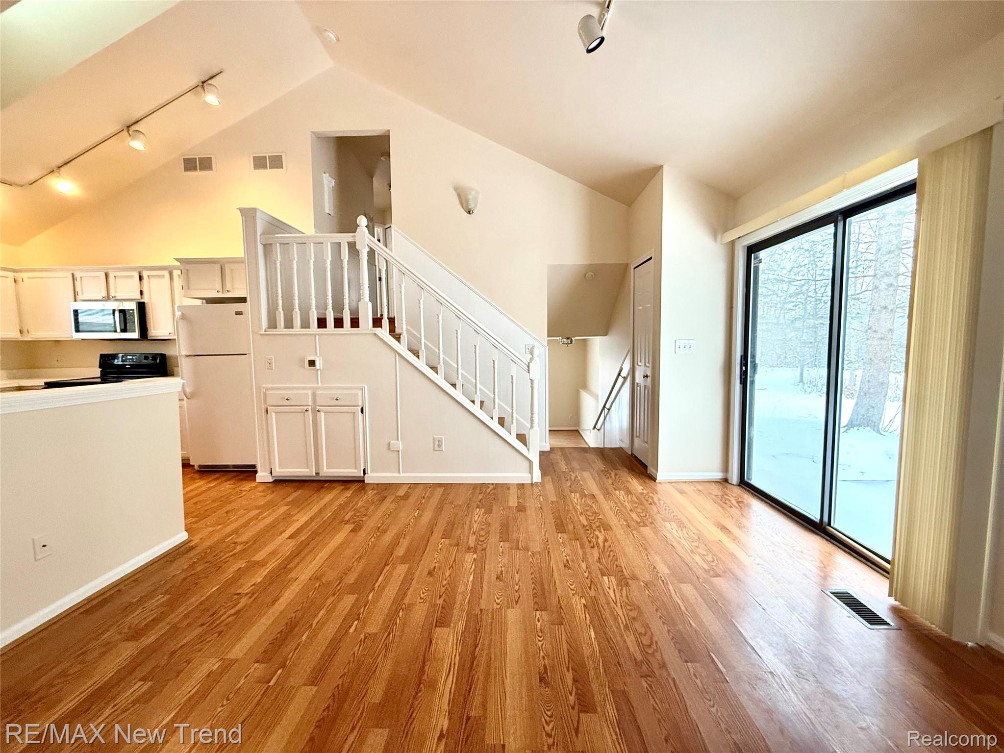 2521 Country Village Court