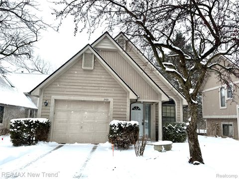 2521 Country Village Court Ann Arbor City MI 48103