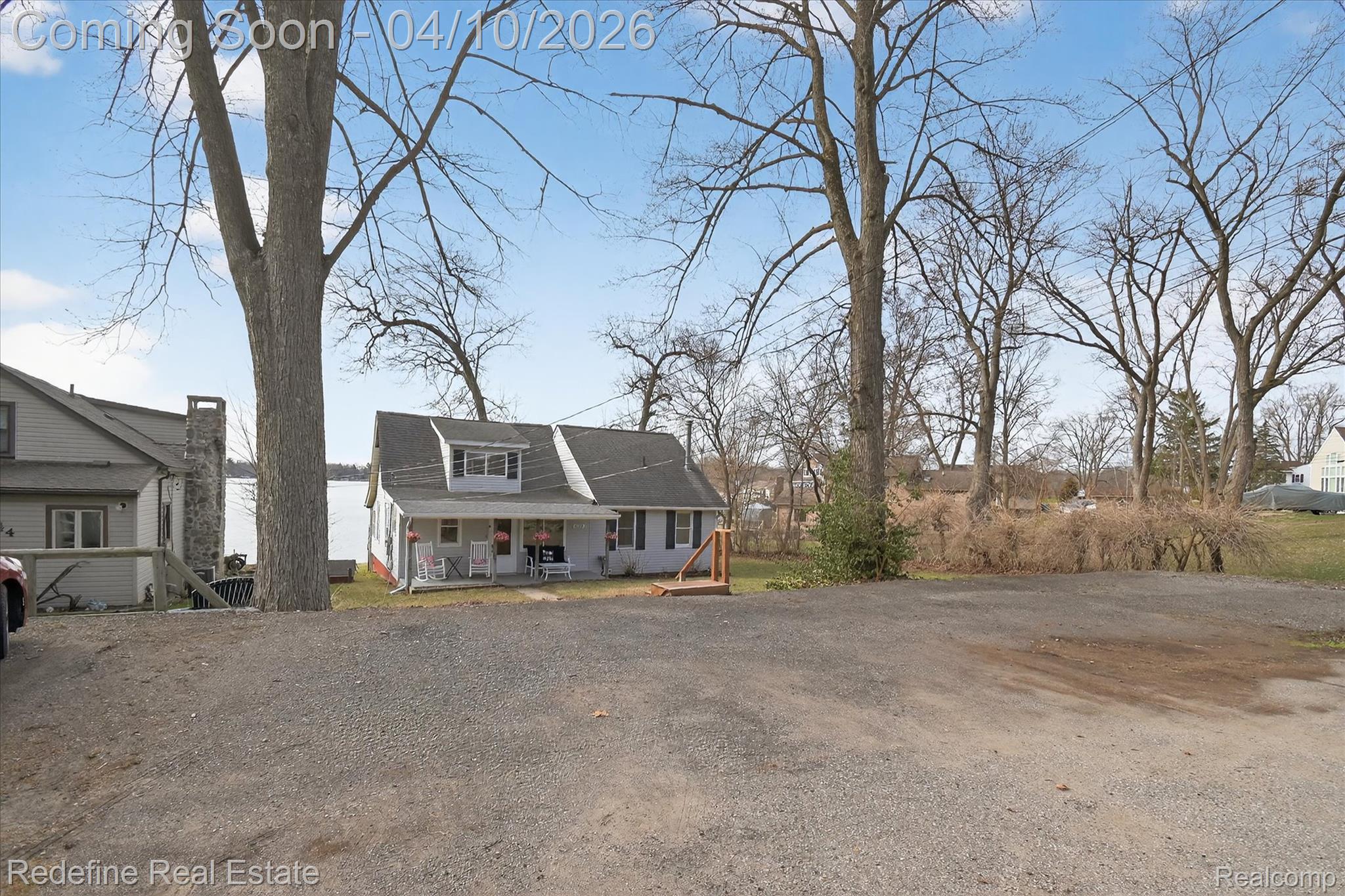 636 Thompson Lake Avenue