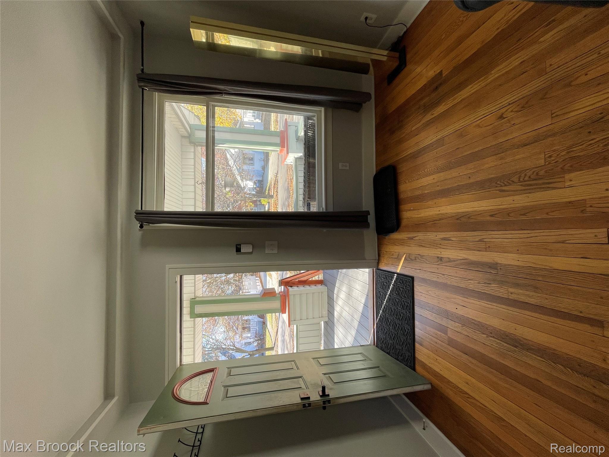 808 Laprairie Street