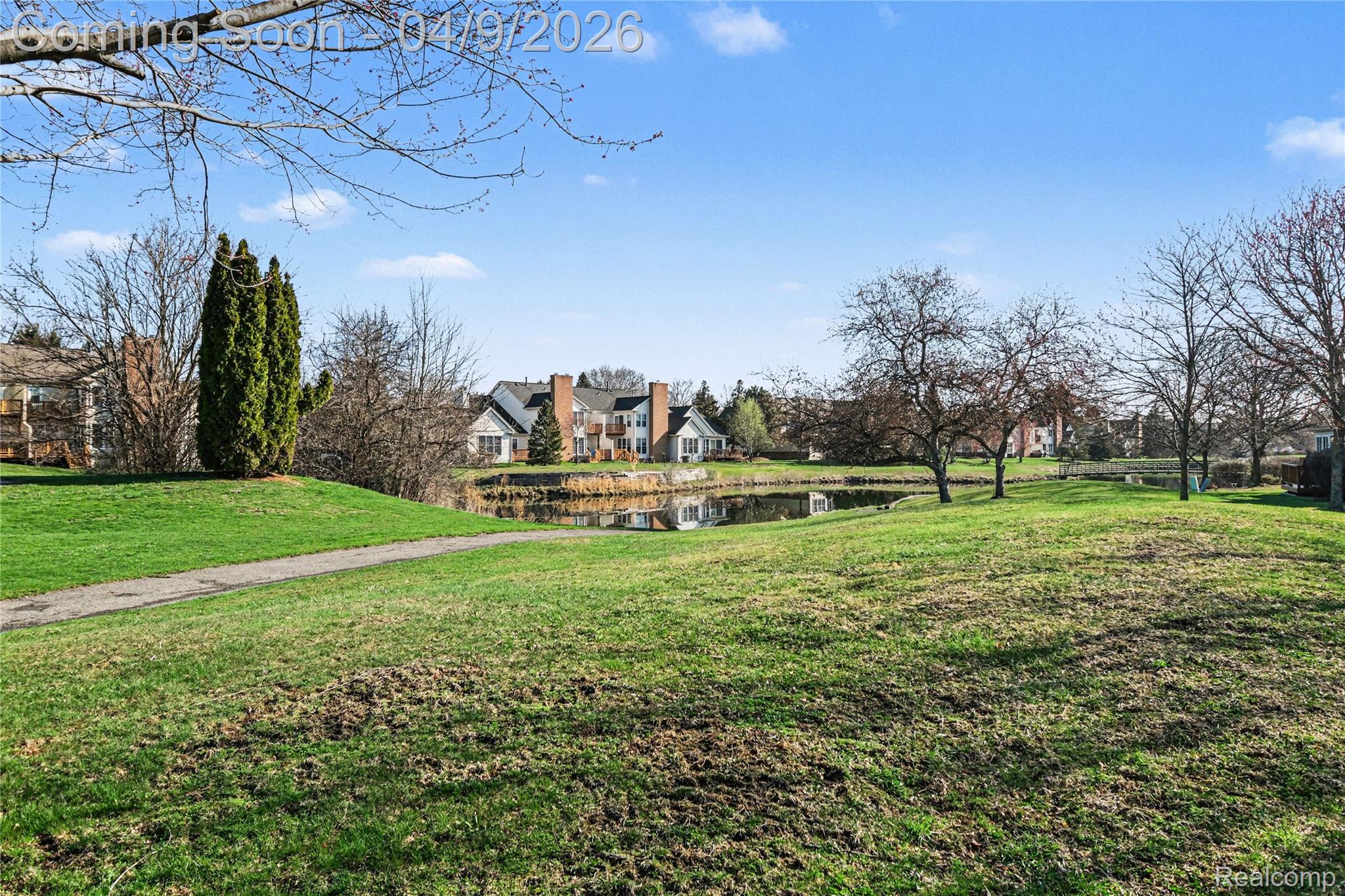 39700 Muirfield Lane