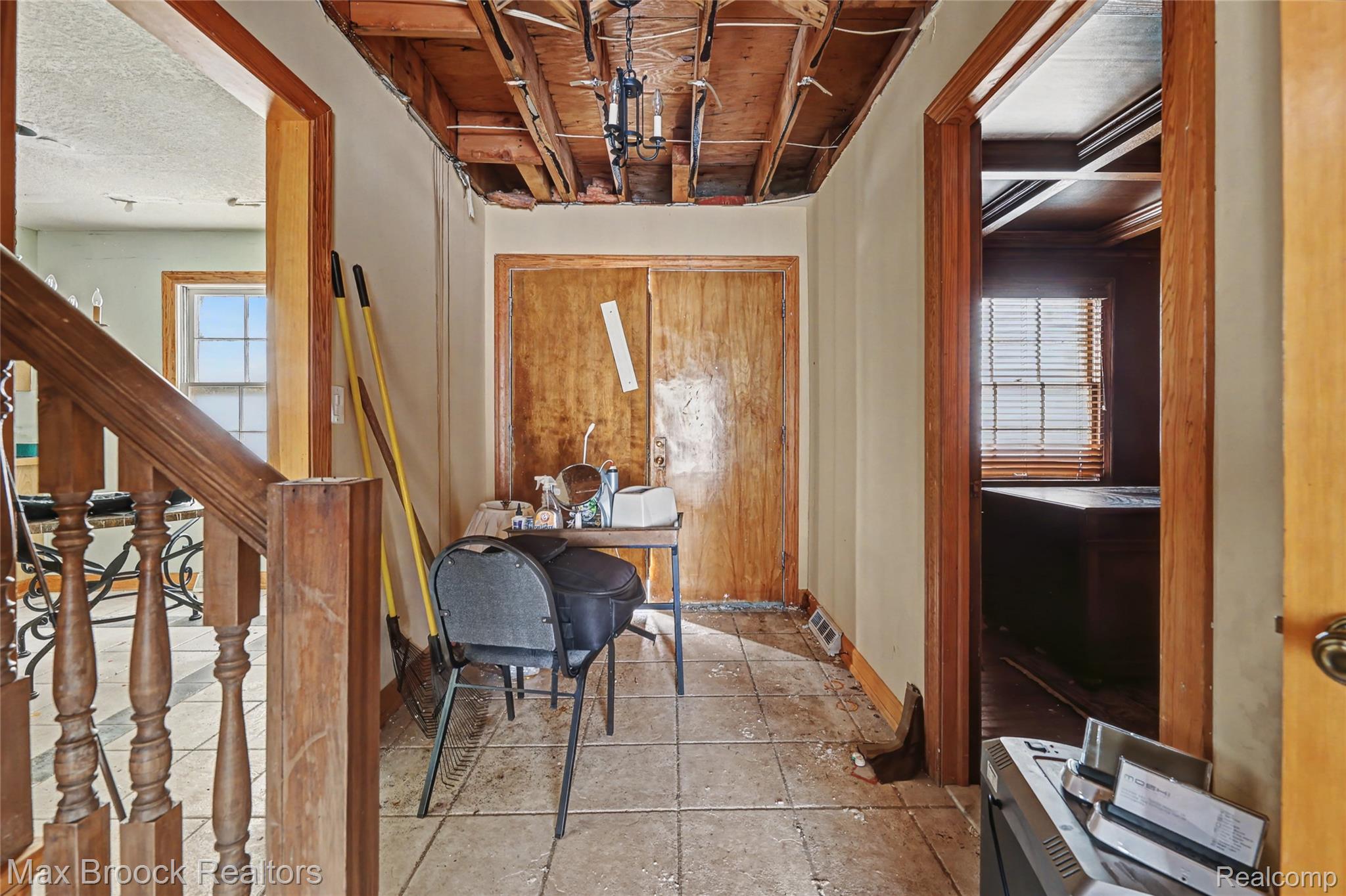 4696 Walnut Lake Road