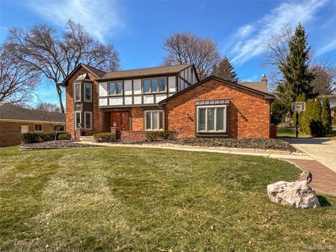 5363 Clearview Drive Troy City MI 48098