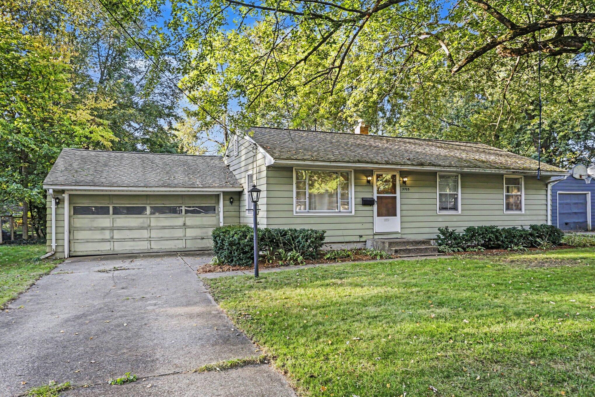 3703 Iroquois Trail
