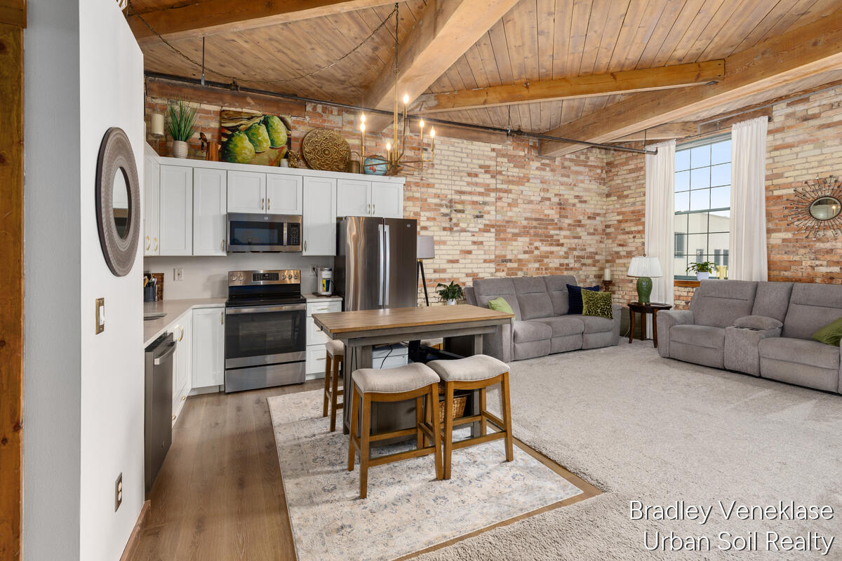 940 Monroe Avenue NW Suite 314