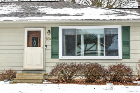 Tiny photo for 884 Eugene Drive, Oxford Charter Township, MI 48371 (MLS # 20261001559)