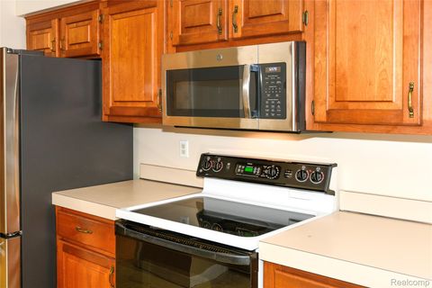 Tiny photo for 884 Eugene Drive, Oxford Charter Township, MI 48371 (MLS # 20261001559)